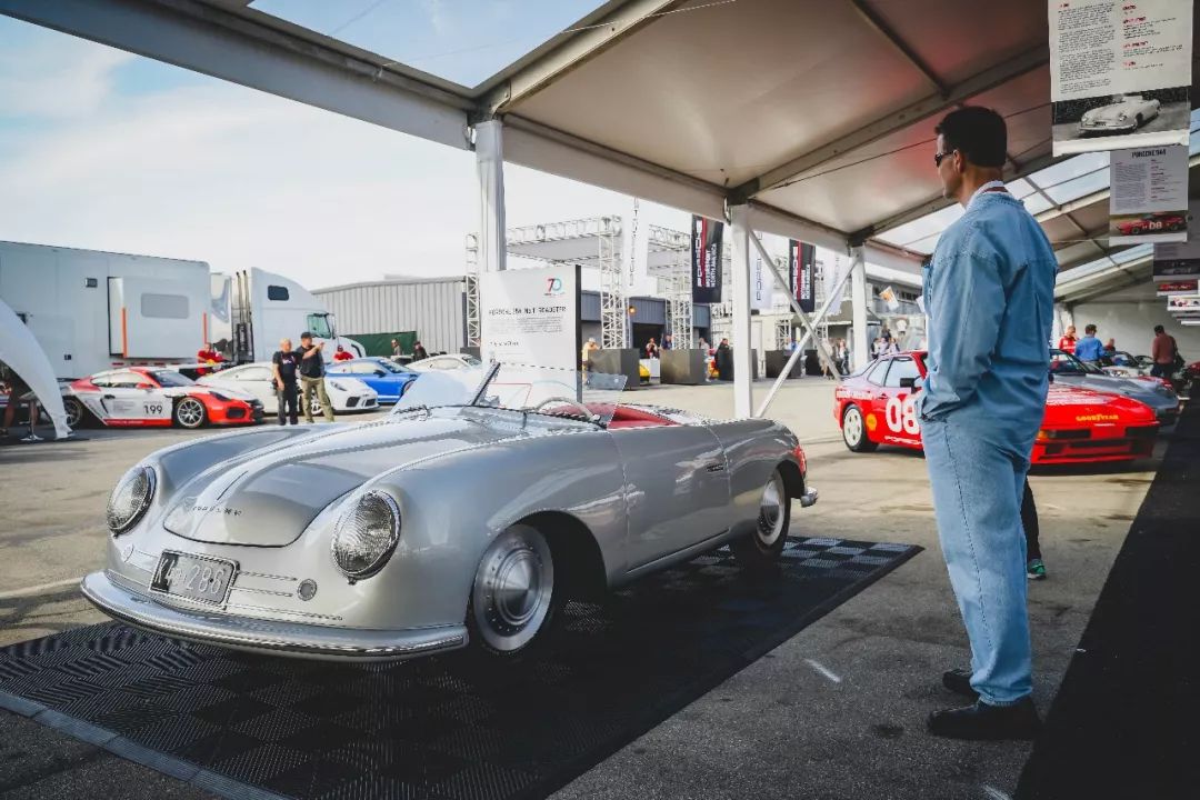 保时捷博物馆展示设计分析_保时捷宣传片博物馆被盗_在博物馆中欣赏保时捷的经典