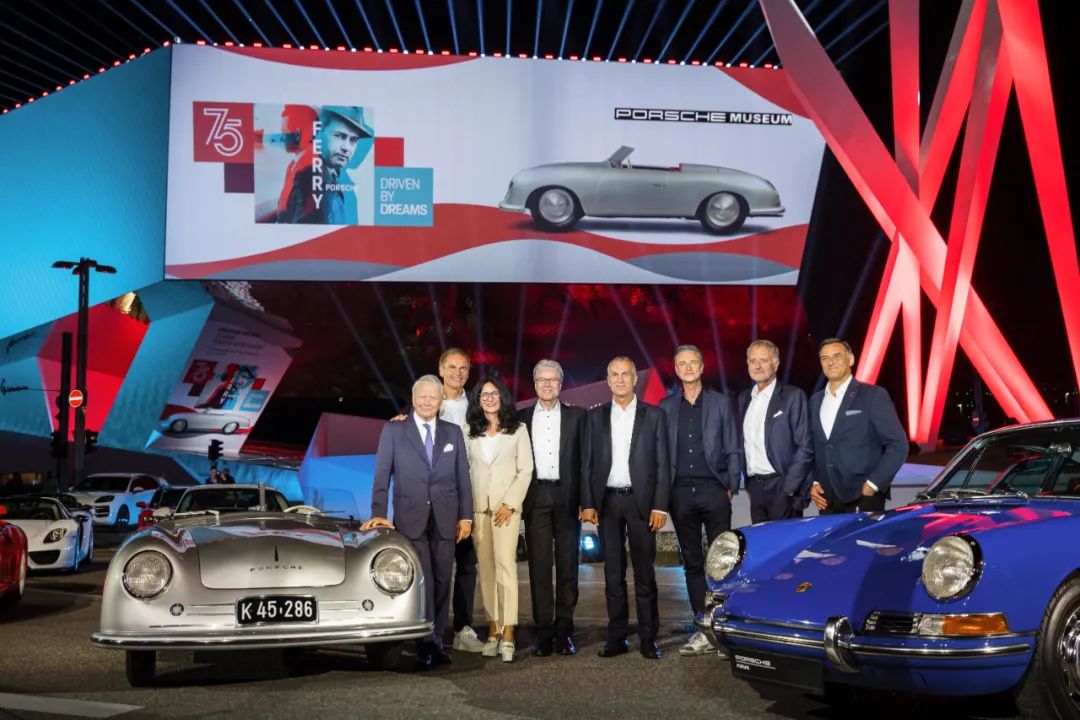 保时捷宣传片博物馆被盗_在博物馆中欣赏保时捷的经典_保时捷博物馆在德国哪个城市