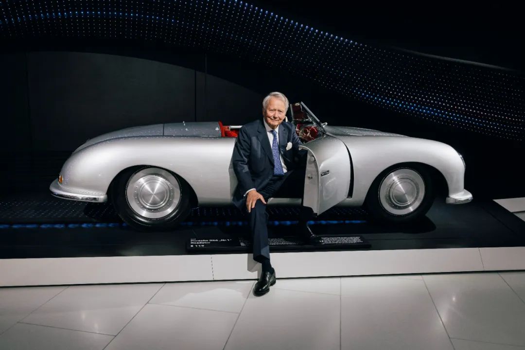 保时捷宣传片博物馆被盗_保时捷博物馆在德国哪个城市_在博物馆中欣赏保时捷的经典