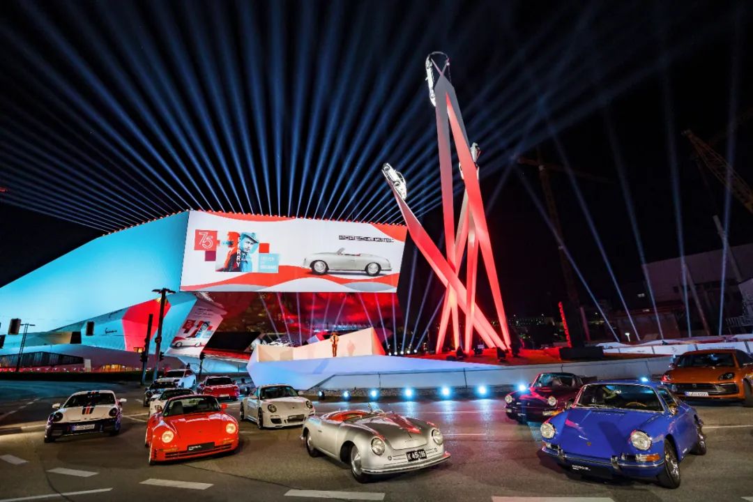 保时捷宣传片博物馆被盗_保时捷博物馆在德国哪个城市_在博物馆中欣赏保时捷的经典