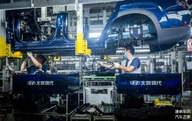 燃油车与电动汽车的未来：竞争与合作的可能性_电动汽车与燃油汽车市场份额_燃油汽车和电动车的趋势分析