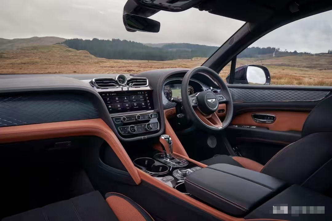 宾利电动suv_宾利电车价格_宾利的豪华与电动化：未来的汽车趋势