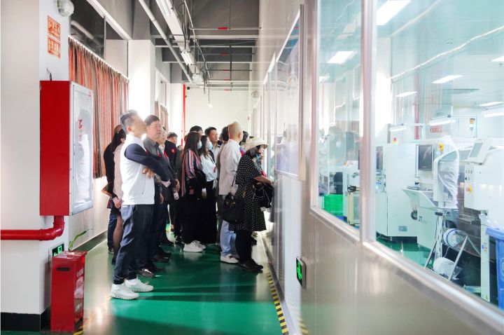 家居生活平台_生活家居家_随时随地享受智能生活的乐趣 49.智慧家居，为您的生活带来改变