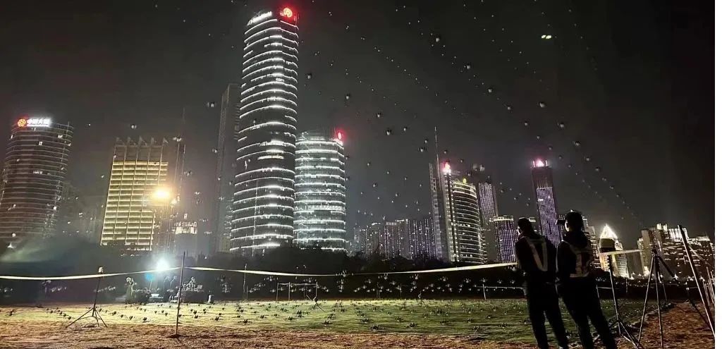 无人编程平台_无人机表演编程_无人机的编程与表演艺术的结合