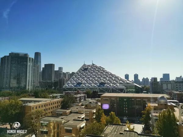 评测荣耀的拍照效果：从镜头到成像_荣耀手机的镜头是什么的_荣耀的镜头