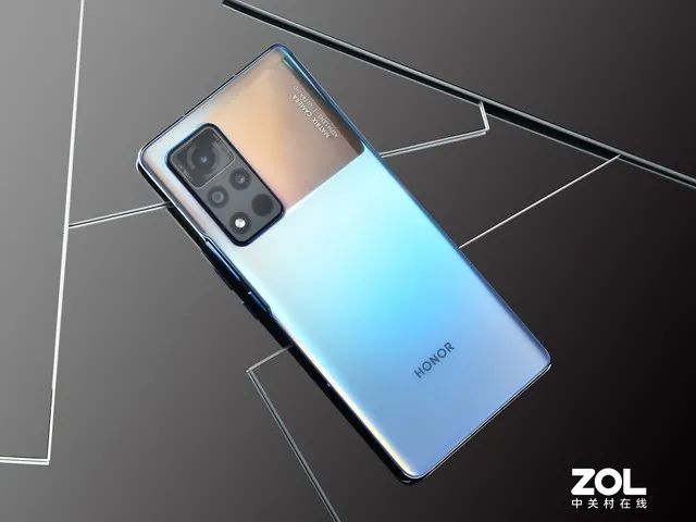 荣耀的镜头_荣耀手机镜头往后翻的是哪一款_评测荣耀的拍照效果：从镜头到成像