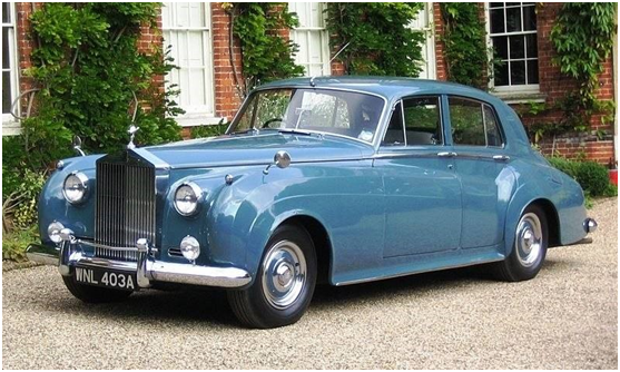 宾利豪华跑车_宾利豪华车队_宾利与运动性能：豪华中的速度狂欢