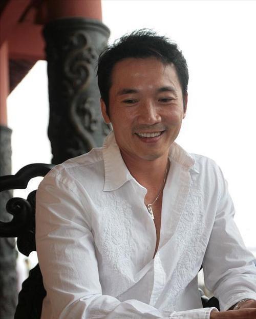 洪金宝文艺片_播放洪金宝的歌_洪金宝的经典影视音乐与氛围