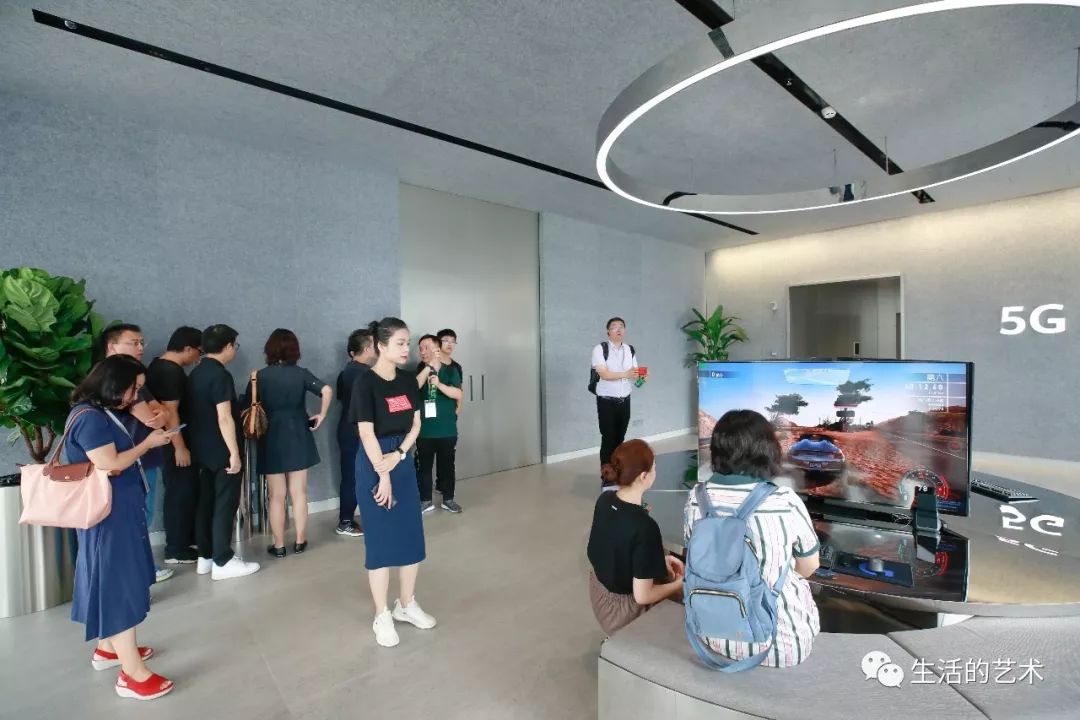 华为配件如何提升手机功能性?_华为配件性提升功能手机能用吗_华为手机实用配件