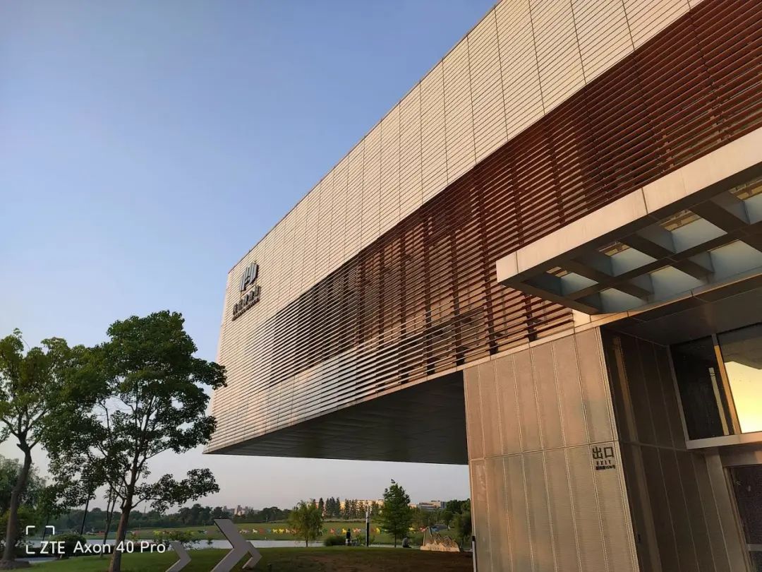 中兴手机性能如何_中兴2021手机评测_中兴手机的游戏性能与流畅度评测