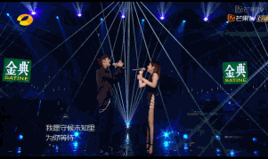 邓紫棋现场_邓紫棋在舞台上的精湛表演，打动现场每一个人_邓紫棋大胆演出