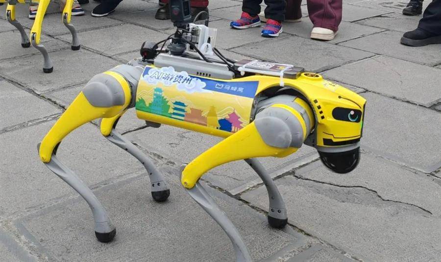 无人机表演的观众参与度与互动性_无人舞台_无人演出的剧场叫什么歌