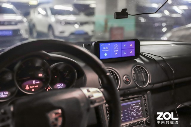 让保时捷焕然一新 70迈智能行车助手套装体验