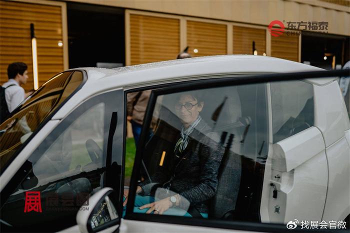 如何通过特斯拉Model Y实现低碳出行？_特斯拉减少碳排放_特斯拉怎么靠碳排放赚钱