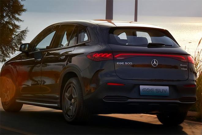 凯迪拉克最豪华的suv_凯迪拉克与其他豪华车品牌的比较_凯迪拉克豪华品牌吗