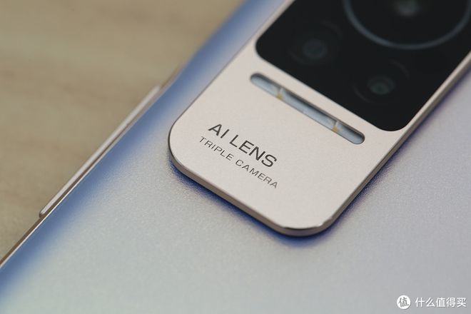 小米性价追求手机用户选择哪个_追求性价比：用户为何选择小米手机？_小米追求性价比