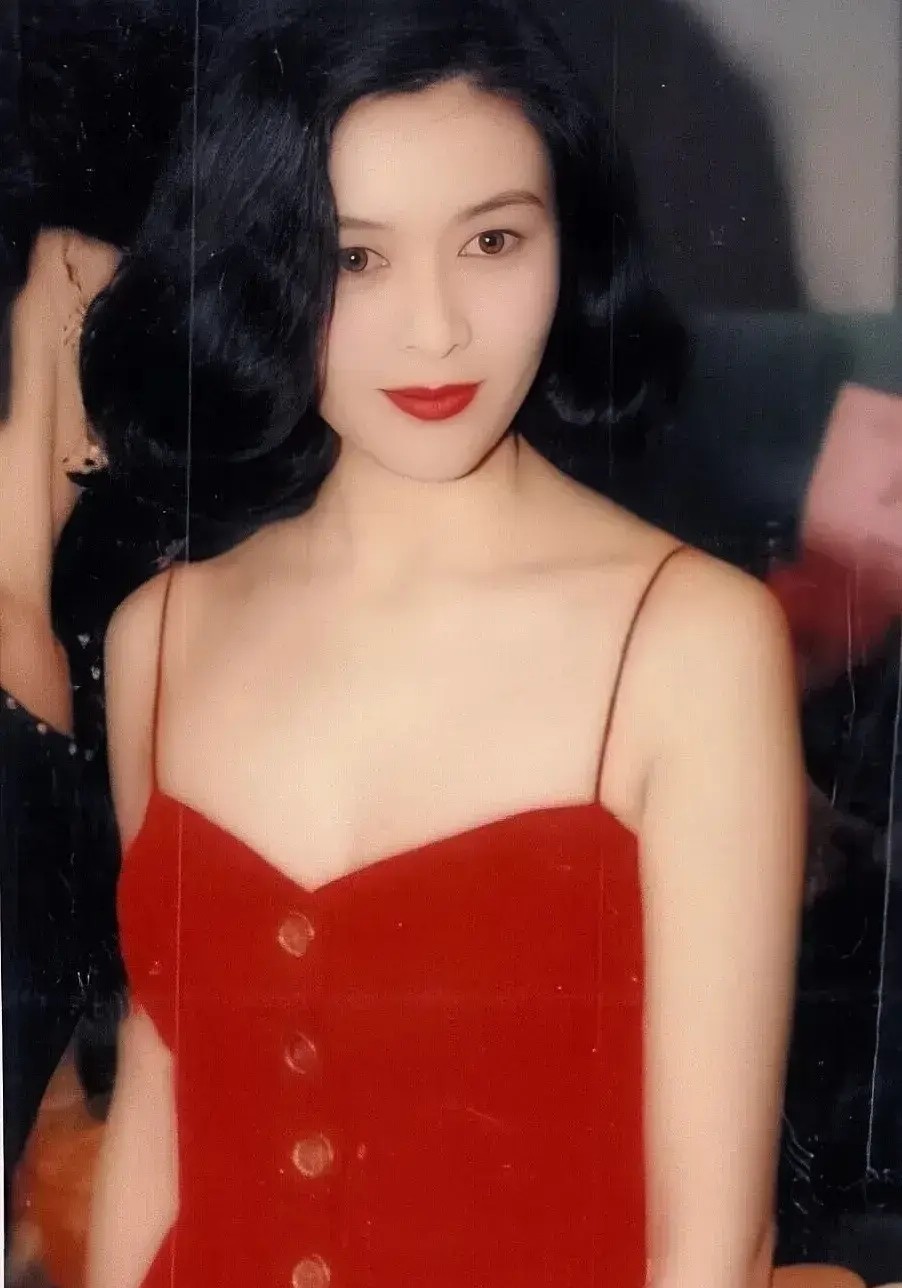 关之琳与社会活动的参与_关之琳参加活动_关之琳活动