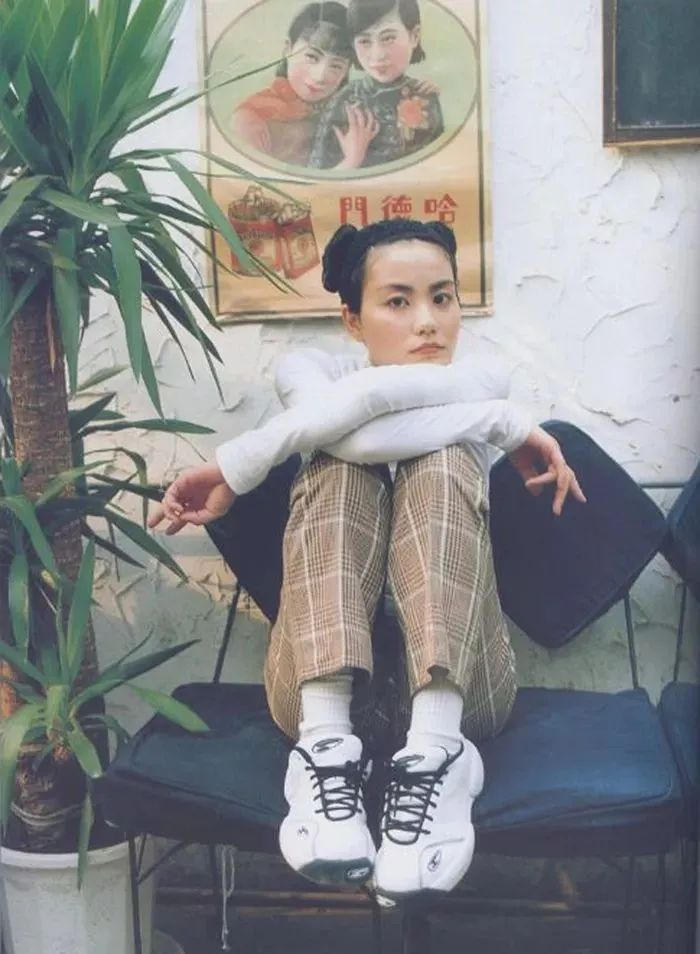 王菲回忆_王菲在新专辑中致敬经典作品，回归初心_王菲怀旧金曲