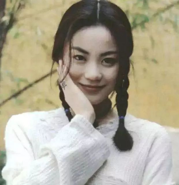 王菲怀旧金曲_王菲回忆_王菲在新专辑中致敬经典作品，回归初心