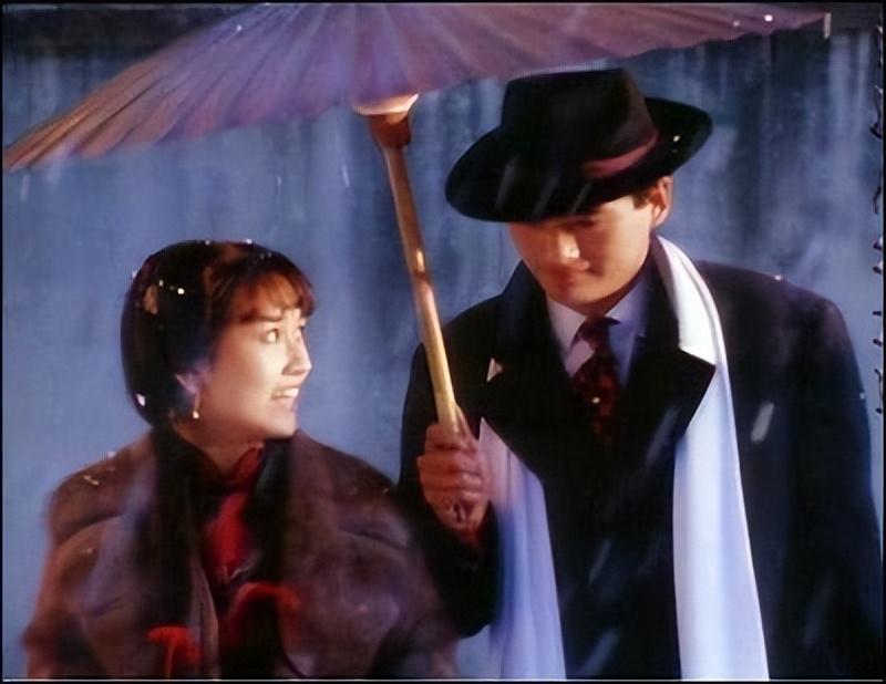 成龙与其他动作明星的比较_成龙最佳动作设计_成龙明星动作比较好的是谁