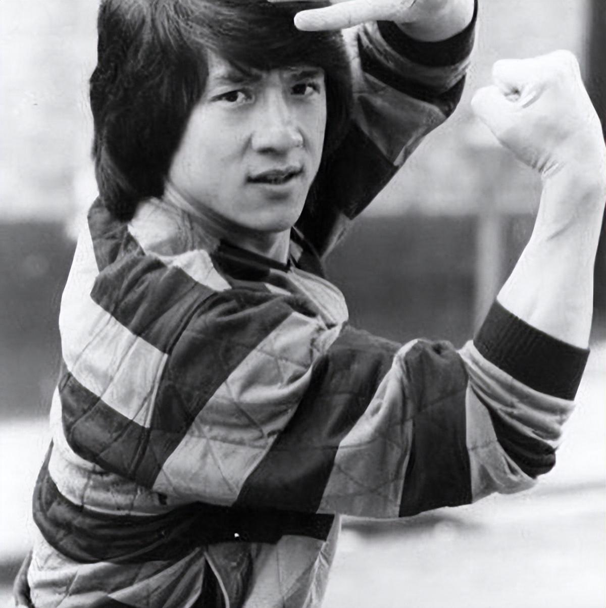 成龙最佳动作设计_成龙与其他动作明星的比较_成龙明星动作比较好的是谁