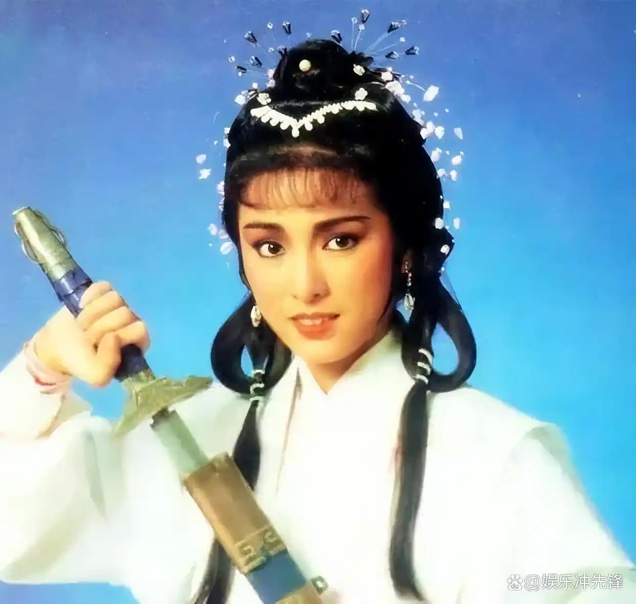 成龙与其他动作明星的比较_成龙最佳动作设计_成龙明星动作比较好的是谁