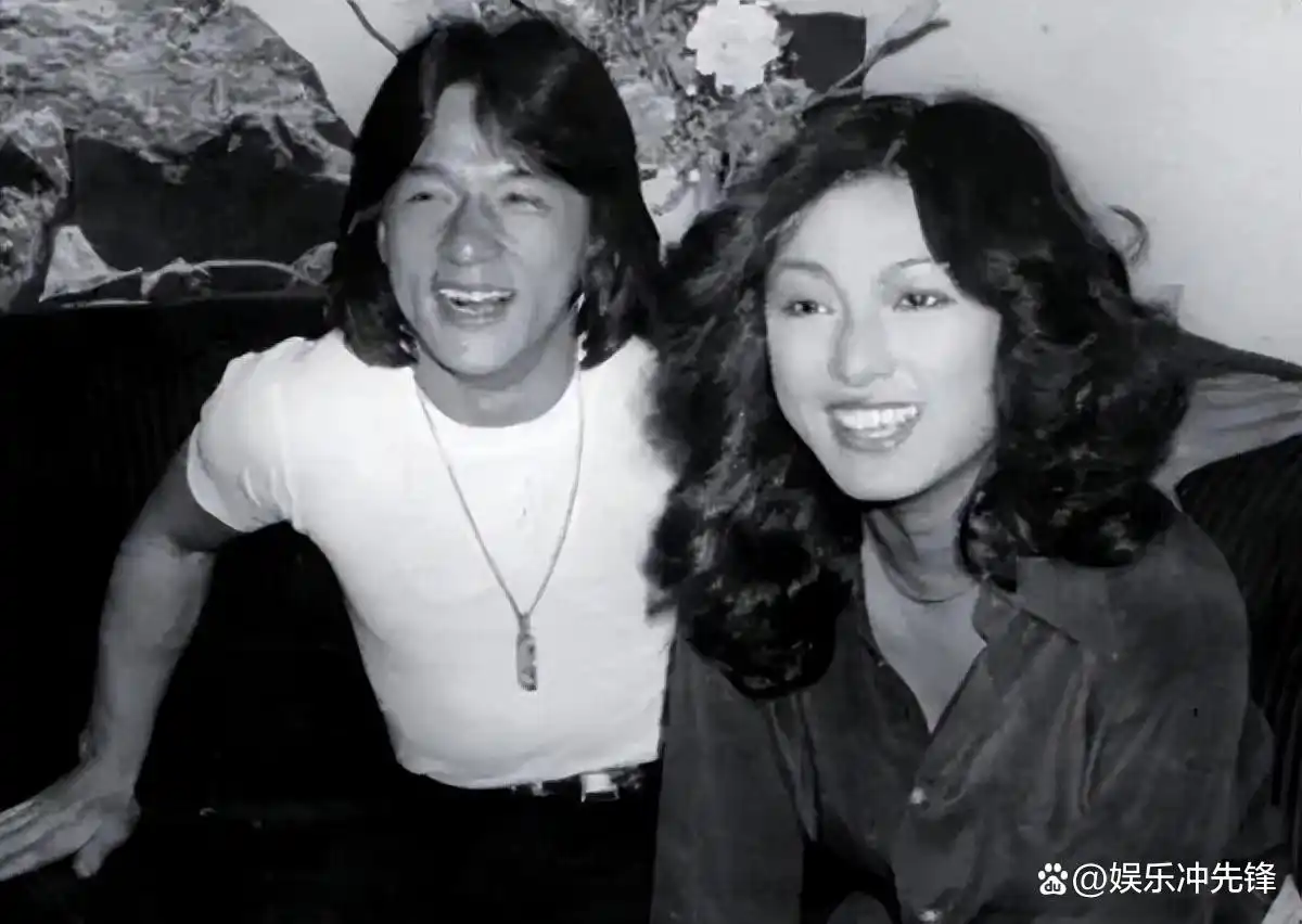 成龙与其他动作明星的比较_成龙明星动作比较好的是谁_成龙最佳动作设计